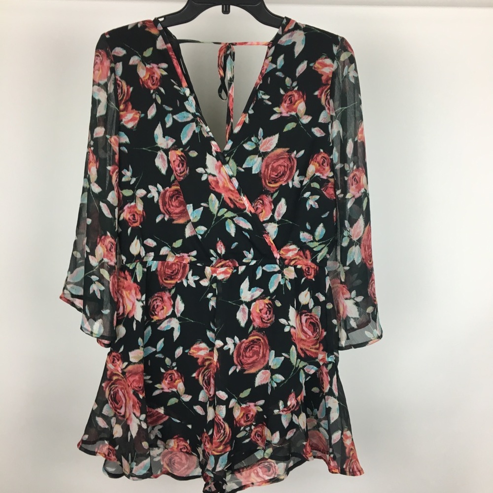 💕HP💕 Band of gypsies romper